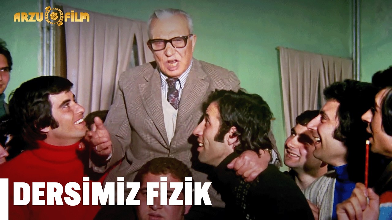 Kendimi Hep Omuzlarda Buluyorum | Hababam Sınıfı
