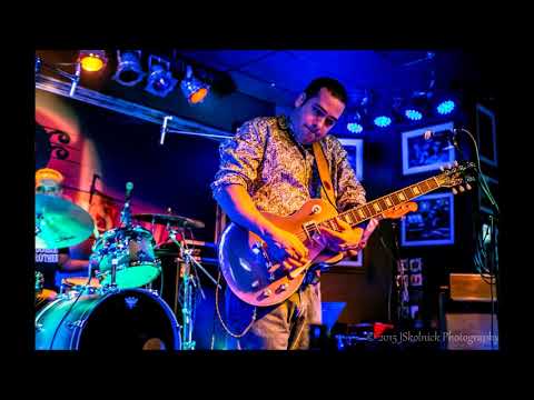 Albert Castiglia-Hoodoo On Me
