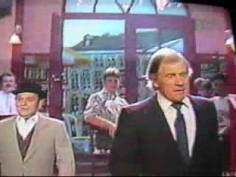 LES FRÈRES COLOMBAIONI PENDANT Q'ILS ENTRENT EN TRANSMISSION