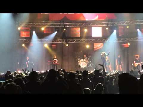 Ella Eyre - Gravity Live At Key 103 Summer Live