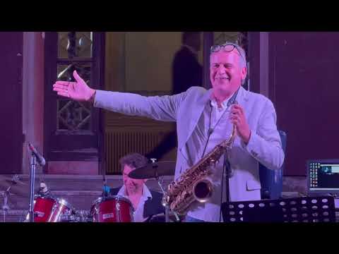 Orchestra TIZIANO GHINAZZI - IL SINGHIOZZO polca per sax contralto. Musica di Germano Montefiori.