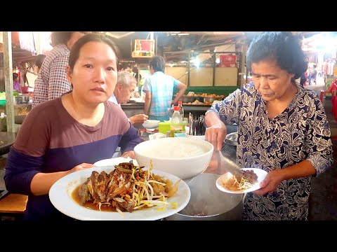 Breakfast at Tuol Kork Market | White Porridge with Stew Fish