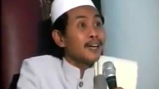Download lagu KH Anwar Zahid Pengajian Di Tuban *Bojo Kui Asli Awet Sing Elek* (full lucu) mp3