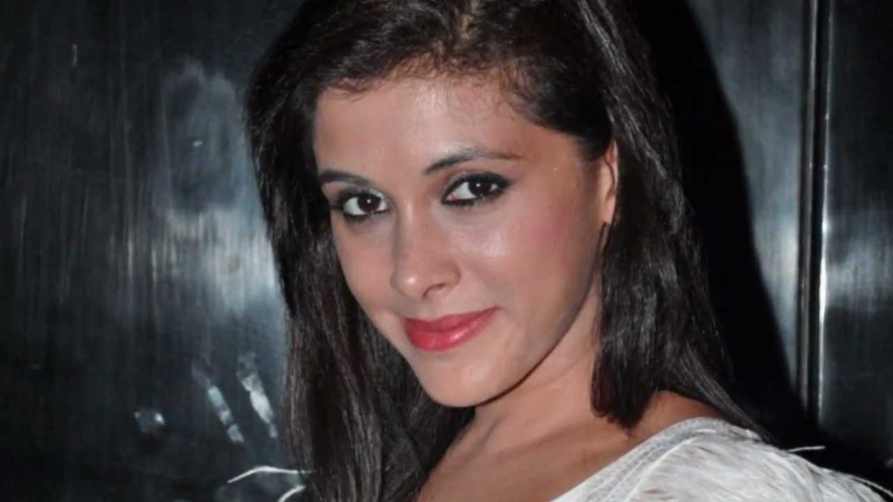 Kiss Me One More Time Time Lyrics | Shaabash! You Can Do It | Sunidhi Chauhan | Santokh Singh Dhaliwal