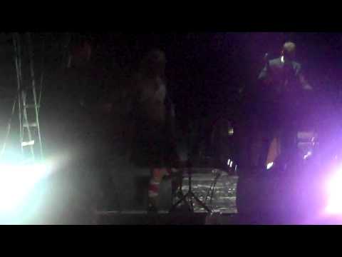 Sara Bareilles pranks Sugarland during Everday America Remix! Atlanta Georgia