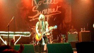 TV Family - The Rocket Summer