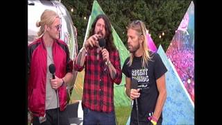 Foo Fighters interviewed (clumsily) backstage at Glastonbury 2017