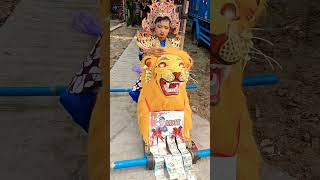 Download lagu pengantinnya Sagat senang naik singa Depok siap keliling kampung #shortvideo mp3