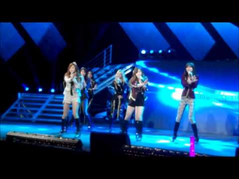 121110 SNSD   Mr Taxi [FANCAM]