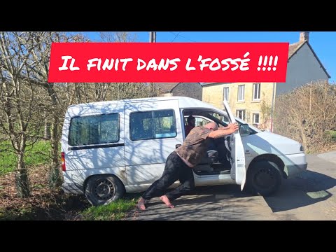 LA VOITURE D'ANTOINE FONCE DANS LE FOSSÉ 🤣🤣🤣