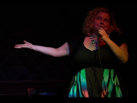 Karolina the Comedian