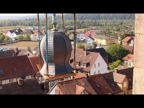 Die Auferstehungskirche in Bebra bekommt ihre Turmspitze zurück