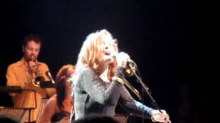 Alison Moyet - Walking Down Madison. Kirsty MacColl concert 2010