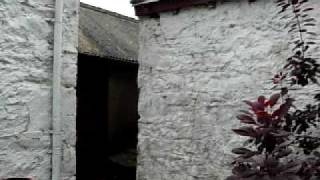 Tour of traditional Irish cottage in Ardfinnan, Co. Tipperary, Ireland