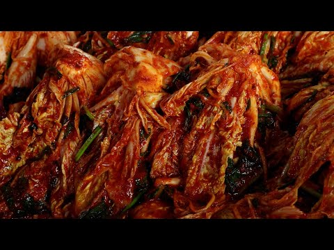 찹쌀풀 뜨거울 때 고춧가루 넣으세요. 대박집 김장김치 이렇게 담궈 1년을 맛있게 먹어요 ~
