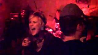 GO BETTY GO &quot;I´m from L.A.&quot; LIVE @ HQ