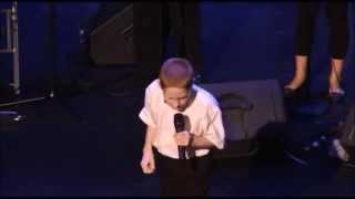 Video thumbnail of "A 10 year-old autistic and blind boy singing. His voice shocked everyone."