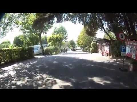 Urlaub auf Camping La Quercia - Einmal quer über den Platz und Strandfahrt | deManyou