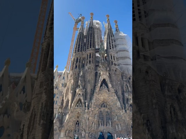 Vídeo relacionado con Pack de Imanes de Barcelona para Nevera | Souvenirs de España | Imanes Decorativos de Sagrada Familia, Park Güell, Casa Batlló y Casa Vicens | Regalo Original