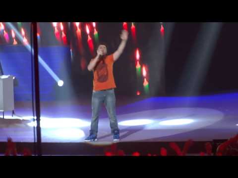 Les enfoirés 2014 - Interlude Michaël Youn - Comme des connards