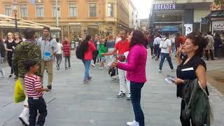 بشارت کلام خداوند انجمن مسیحیان ایرانی وافغانستانی 2017/08/25 Göteborg Brunnsparken