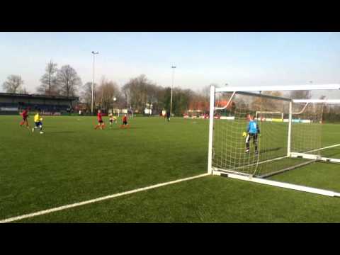 Kennemers - Odin 4-3; 1--2 doelpunt Dimitri