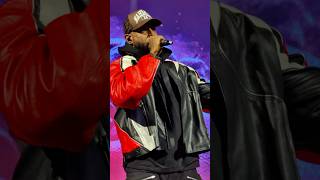 Booba entre sur &quot;A.C. MILAN&quot; à la Défense 🥵 #acmilan #booba #defensearena