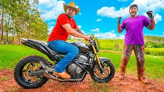 Download lagu DEIXEI O LEO ANDAR NA MINHA HORNET DE TRILHA E QUASE PERDI UM AMIGO mp3