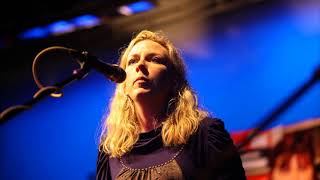 Muireann Nic Amhlaoibh - The Isle of Malachy