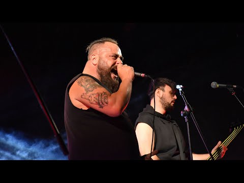 47ο Φεστιβάλ ΚΝΕ - «Οδηγητή»: Στους δυνατούς ροκ ρυθμούς των «Sober on Tuxedos» το Μαθητικό Στέκι