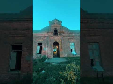 "La Victoria", en Rolón, La Pampa, construida con un millón de ladrillos!