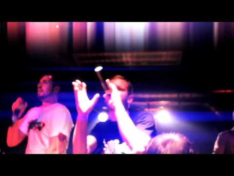 Akord Live im Zwischenbau 17.09.2011 --Rostock Intro -- Keine Kompromisse -- Jefferson Jane --