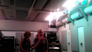 Dalida &amp; King Bee - She says