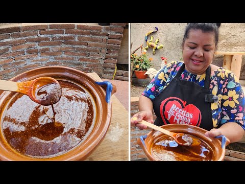 Salsa Macha de aceite con cacahuate y chile de arbol