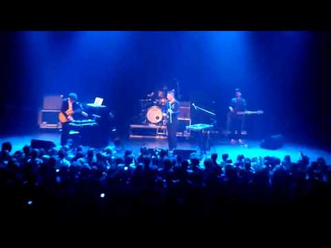Jamie Woon - Night Air -- Live At AB Brussel 21-12-2011