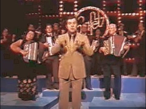 Safet, Radojka i Tine u boljoj verziji pesme “Lijepa Binasa”