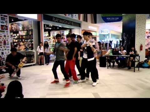 121020 KPOP Dance Off (Halloween Edition): TVXQ - Catch Me