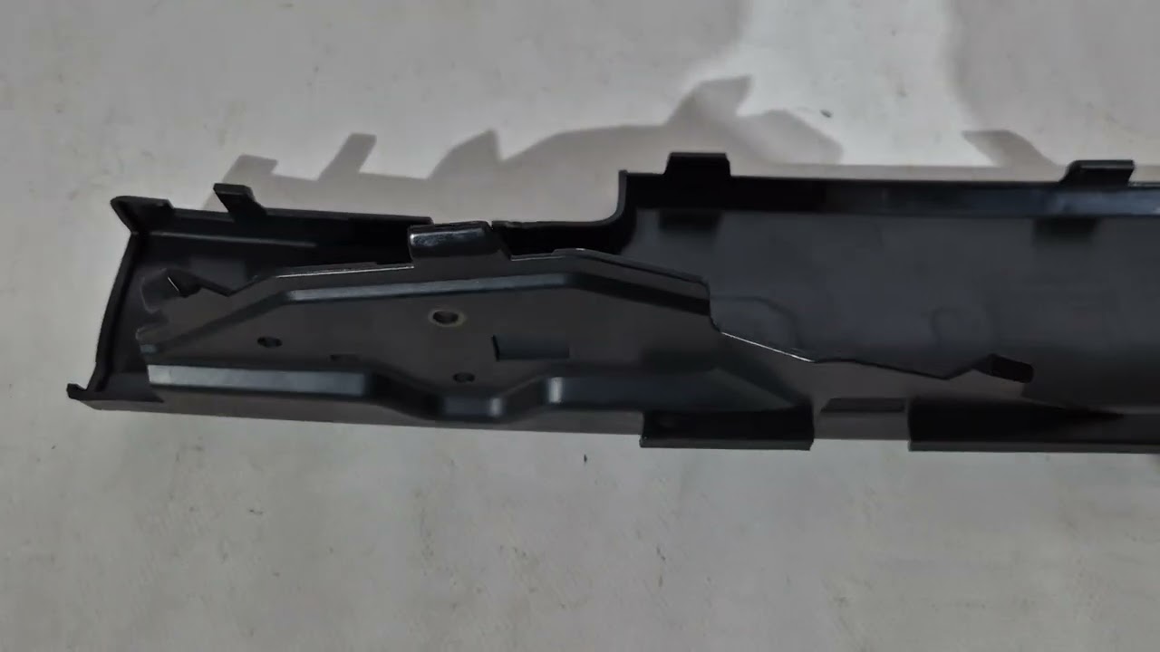 Range Rover III L322 2002-2012 Rear Bumper Diffuser (Black, Autobiography) Video 1