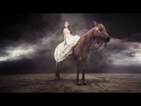 Special Wedding Shooting - Horse, Smoke and Water