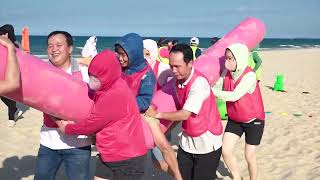 Download the video "lop 12b2 .Truong PTTH Tran Cao van"