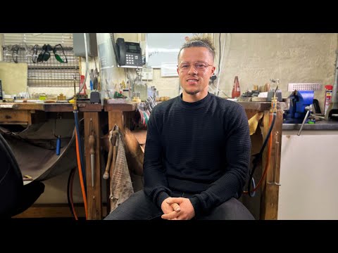 Diamond Mounter Apprentice: Hugo's Story