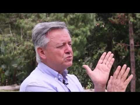 Dr. Jorge Carvajal - Qué es la Sintergética - (English Subtitles)