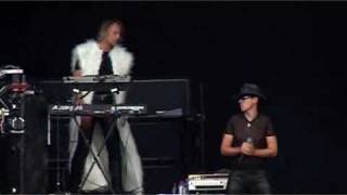 Girls Under Glass - Truly living (Mera Luna 2006)