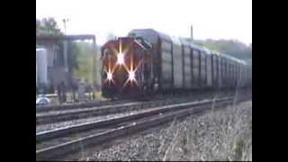 preview picture of video 'BNSF 2877 NREX 5087 5-29-05 Hager City, WI'