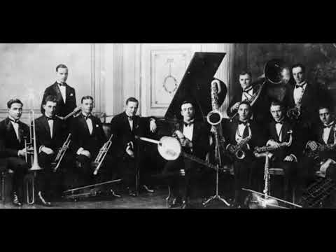Jack Hylton & his orchestra - live radio broadcast from the Scala Theatre, Berlin, Germany (1938)