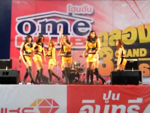 M@rZhMalLoW cover SNSD - Mr.taxi+The boys 04-12-11 home hub