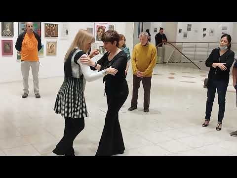 Tango al Paso, maestras Gabriela Elías y Karen Alcaraz en el Centro Cultural Borges.