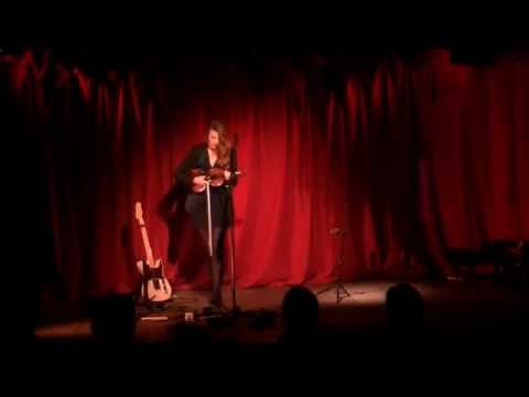 "Love Again" - Stephanie O'Brien (Live performance) - Fanch Radio Tv