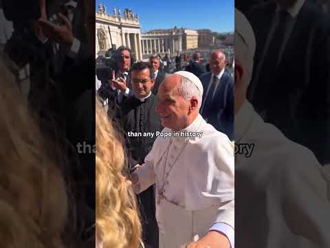 Hear what #PopeLeoXIV says 🤣🌭 