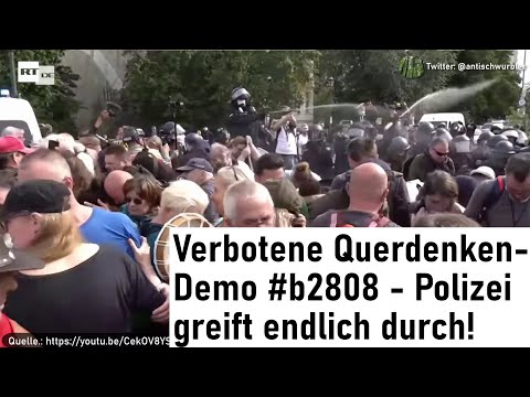 Verbotene Querdenken-Demo: "Männer vor!" - Durchbruchversuch Polizei stoppt beherzt mit Pfefferspray
